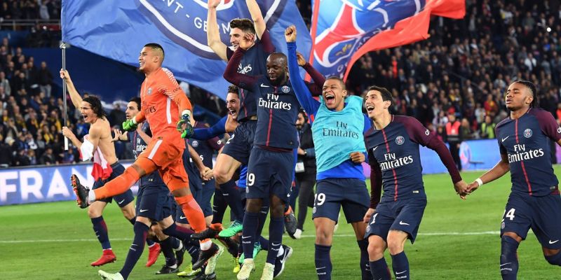 Bước tiến lịch sử qua các thời kỳ